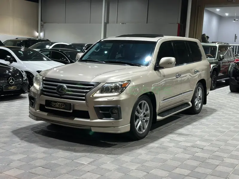  Lexus LX 